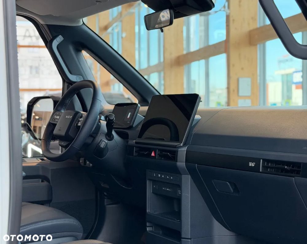Kia PV5 - 10