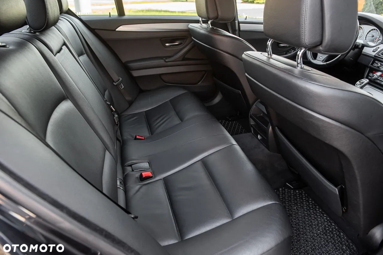 BMW Seria 5 535d xDrive - 36