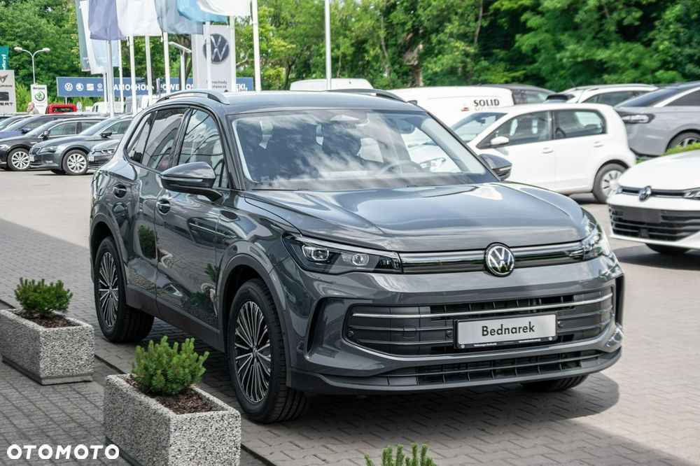 Volkswagen Tiguan - 5