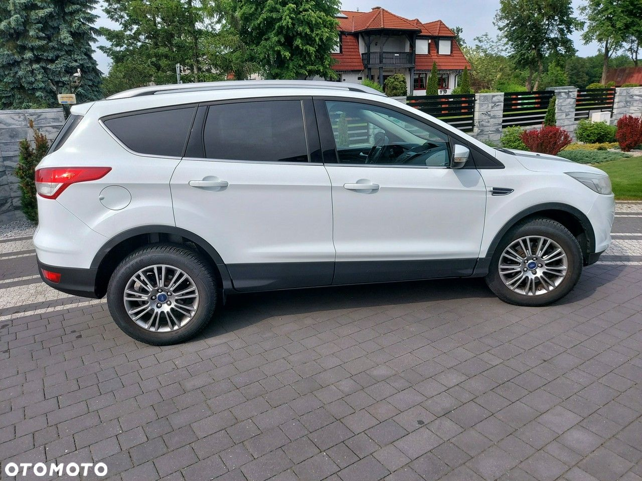 Ford Kuga - 16