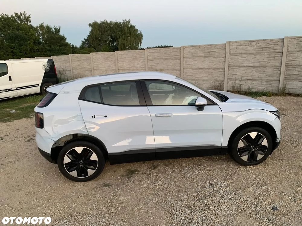 Volvo EX30 Single Motor Extended Range RWD Core - 6