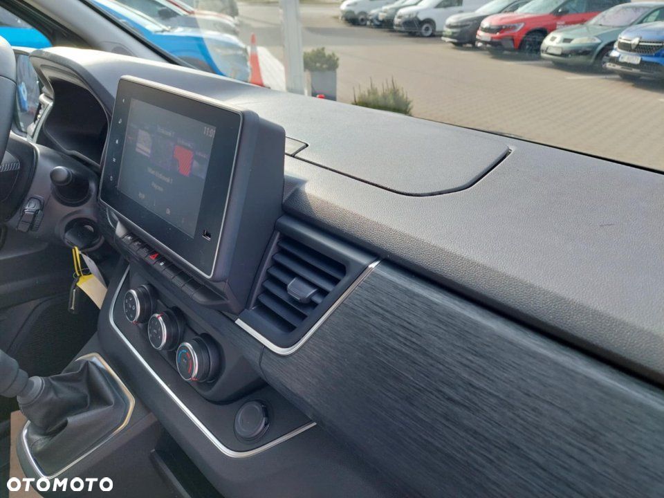 Renault Trafic - 12