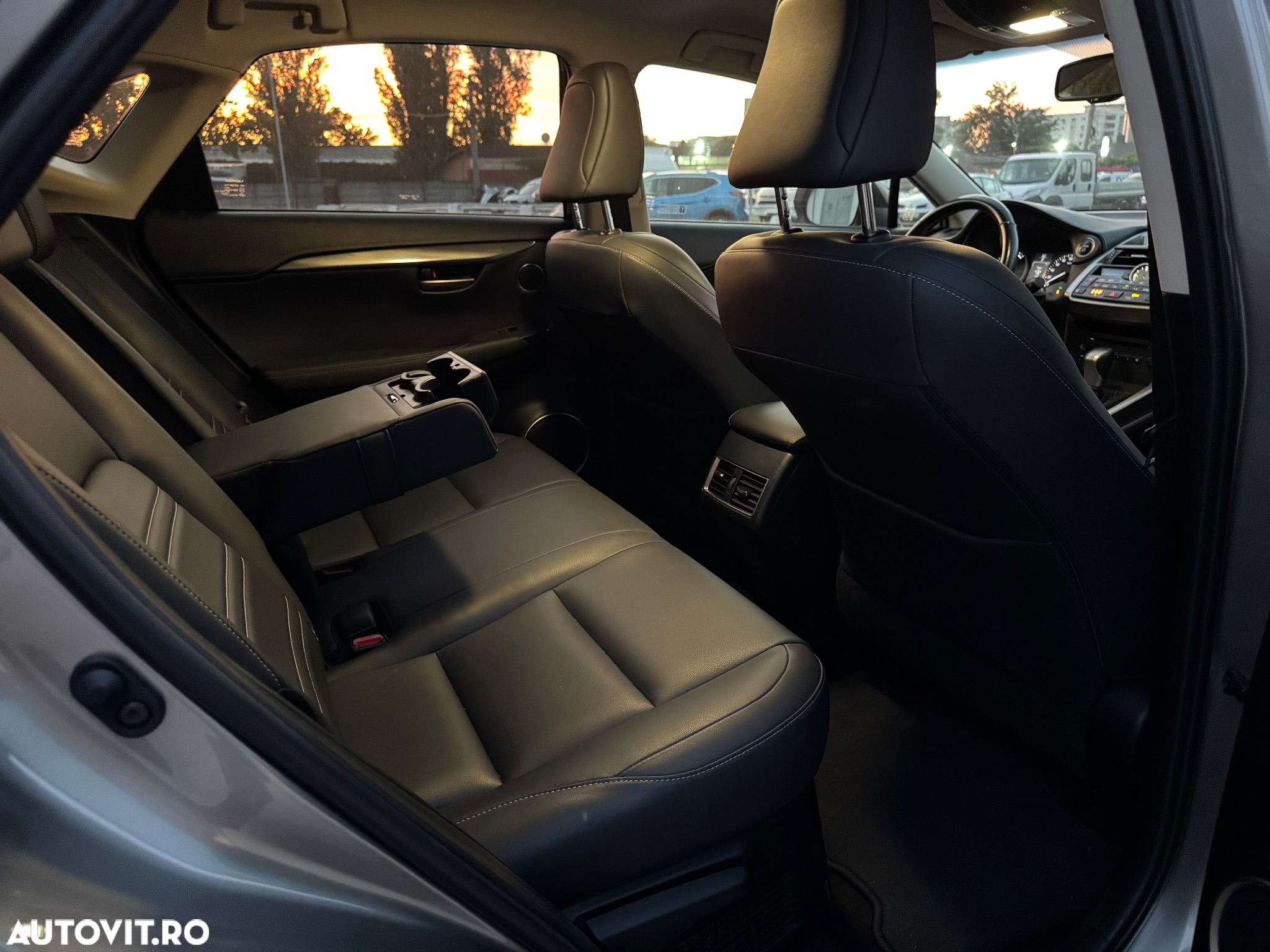 Lexus Seria NX 300h AWD Business - 14