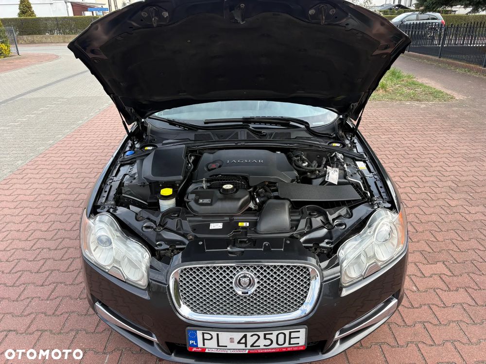 Jaguar XF 3.0 V6 Luxury - 23