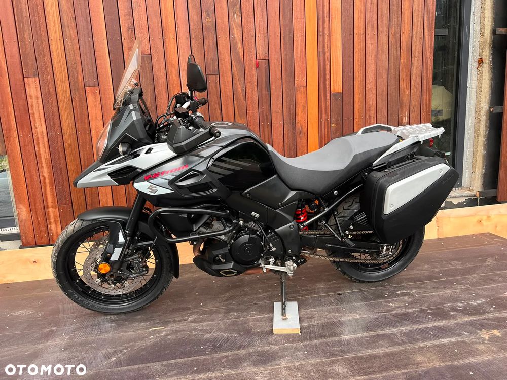 Suzuki V-STROM - 9