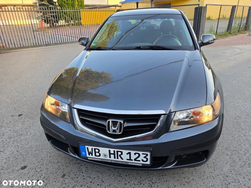 Honda Accord 2.0 ES - 11