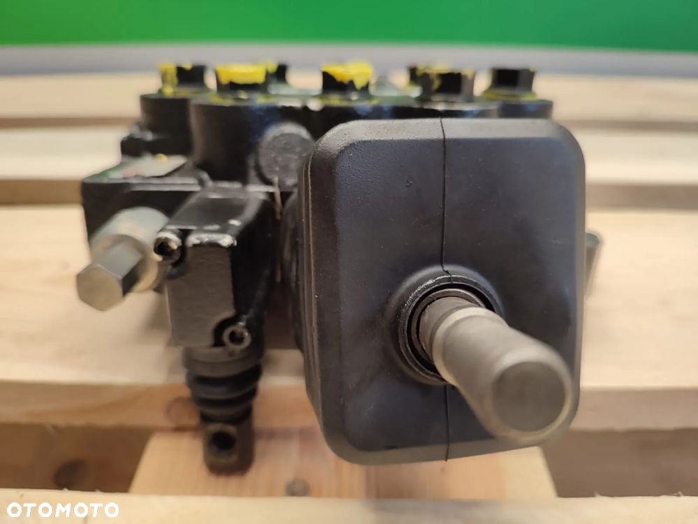 Rozdzielacz hydrauliczny 200061132368 BUCHER - 5