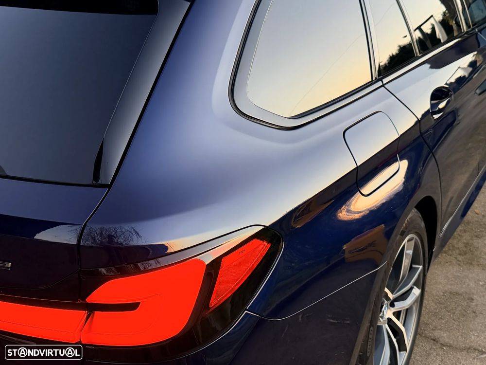 BMW 530 e Pack Desportivo M - 13