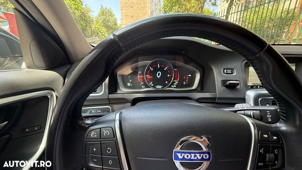Volvo V60 D4 Geartronic Momentum - 4