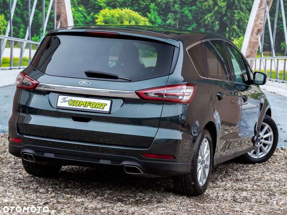 Ford S-Max - 11