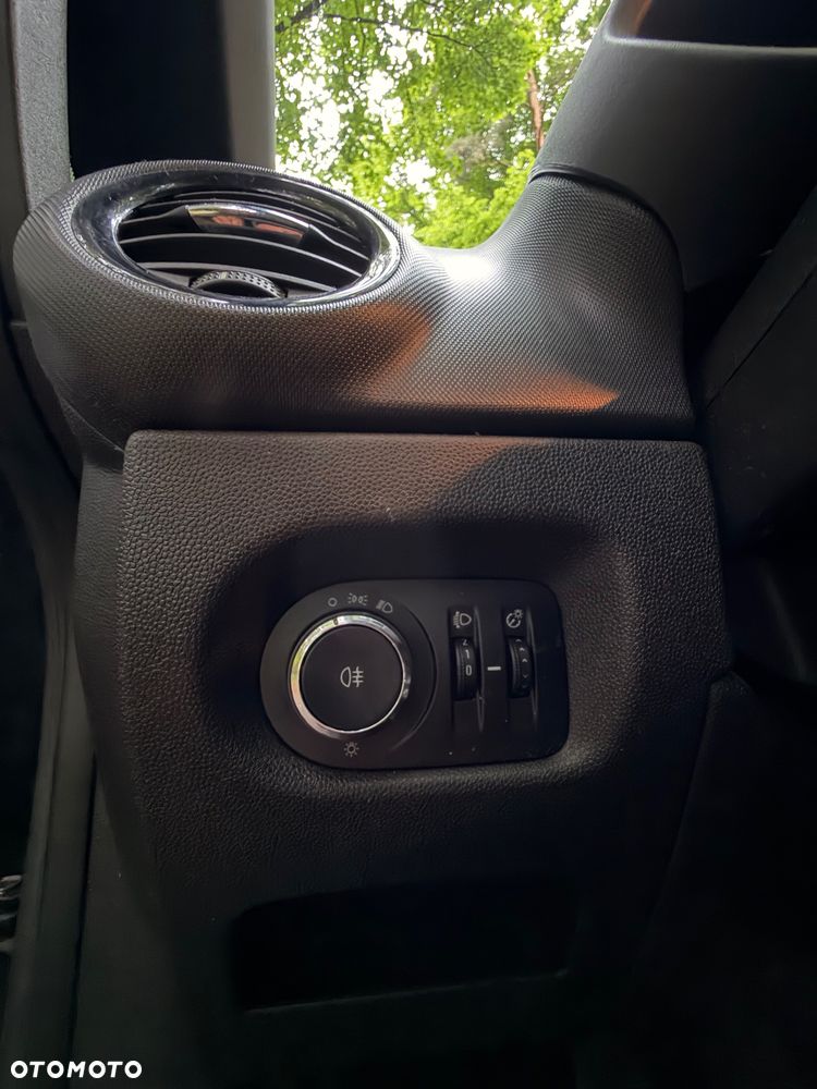 Opel Corsa - 18