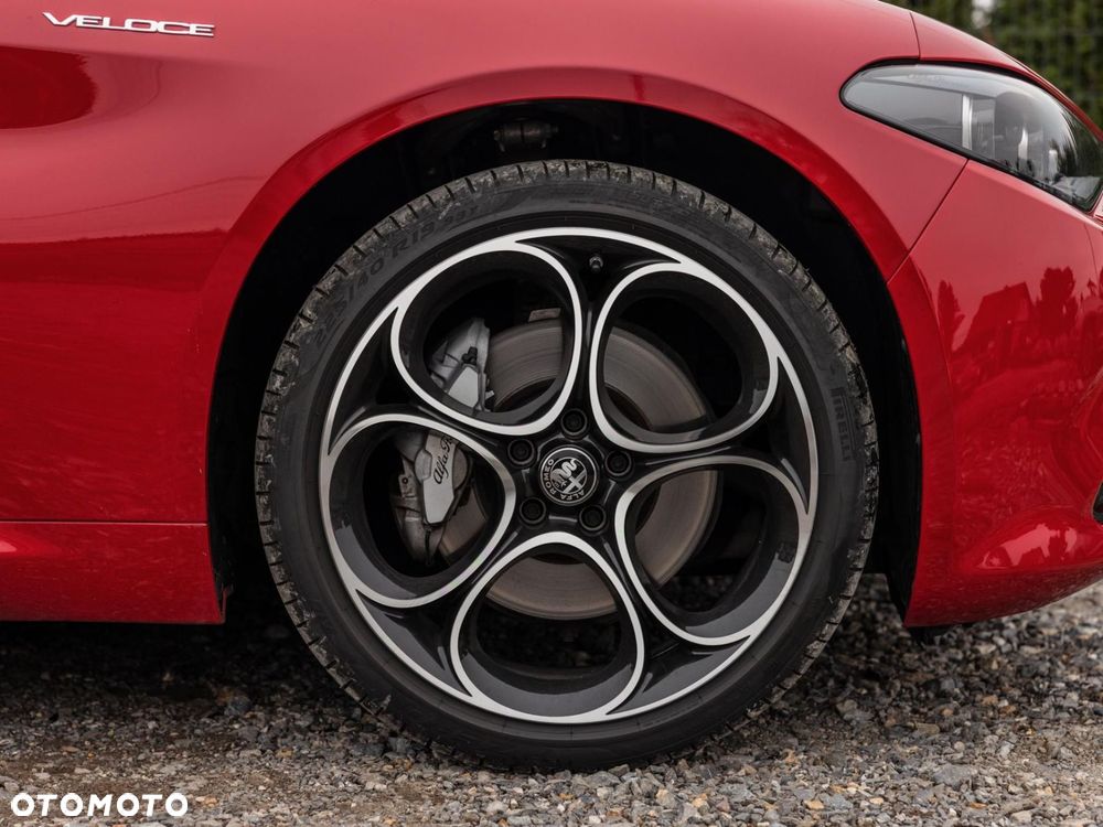 Alfa Romeo Giulia - 10