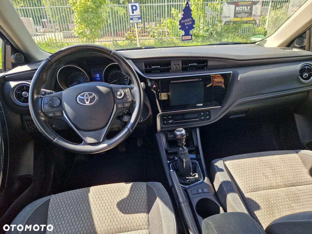 Toyota Auris 1.2 Turbo Edition-S - 11