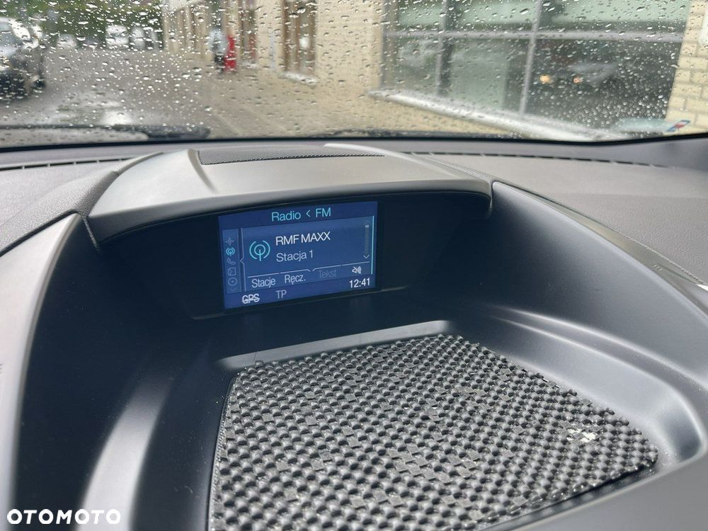 Ford Kuga - 32
