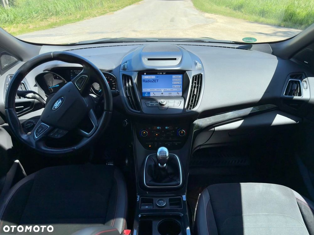 Ford Kuga 1.5 EcoBoost 2x4 ST-Line - 15