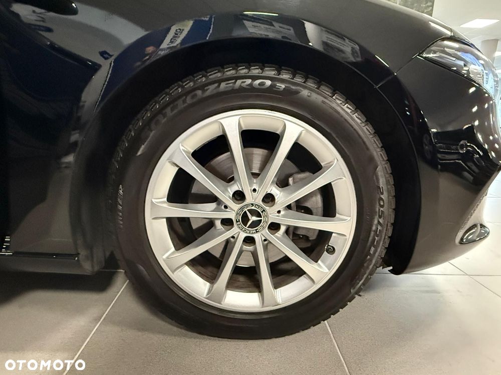 Mercedes-Benz Klasa A 200 Edycja specjalna 7G-DCT - 32