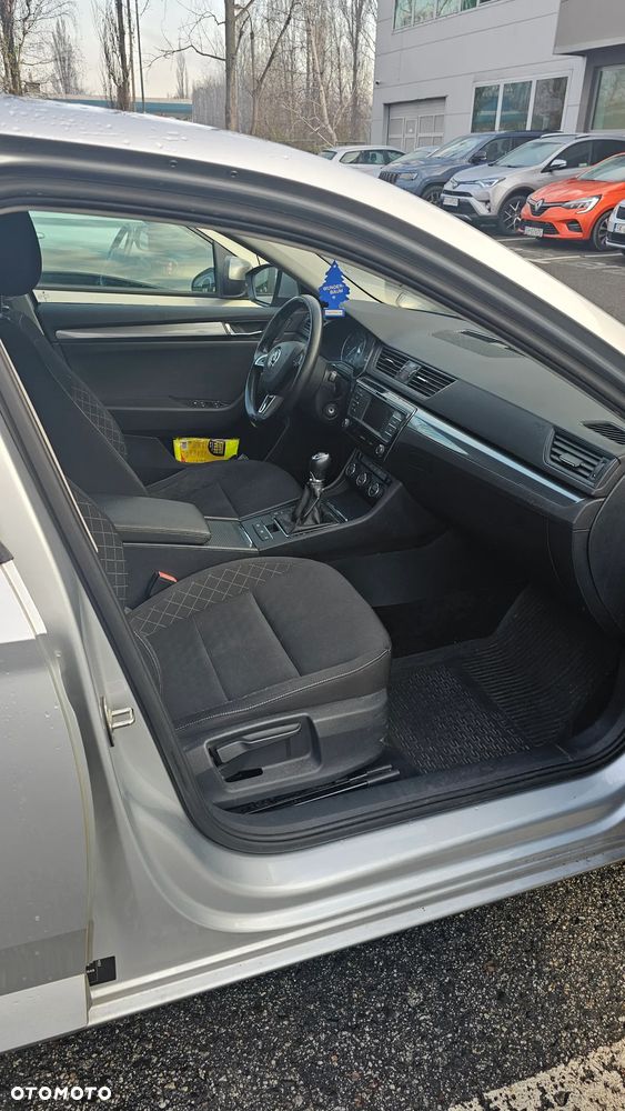 Skoda Superb 1.4 TSI ACT Active - 6