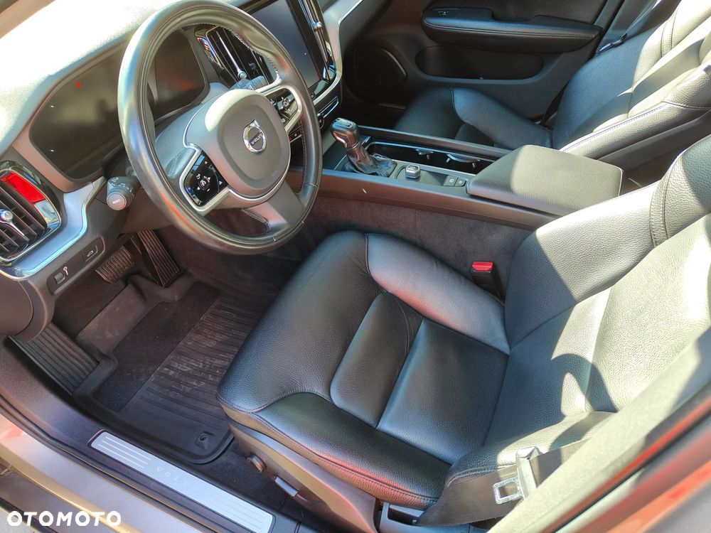 Volvo V60 D4 Geartronic Momentum Pro - 21
