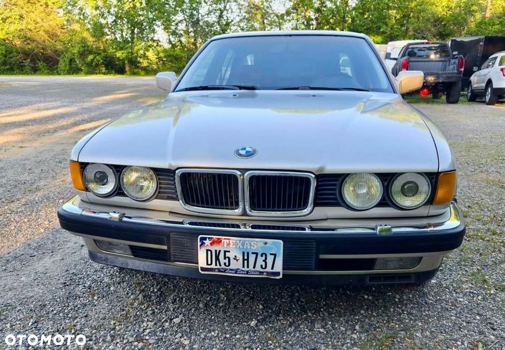 BMW Seria 7 750iL - 1