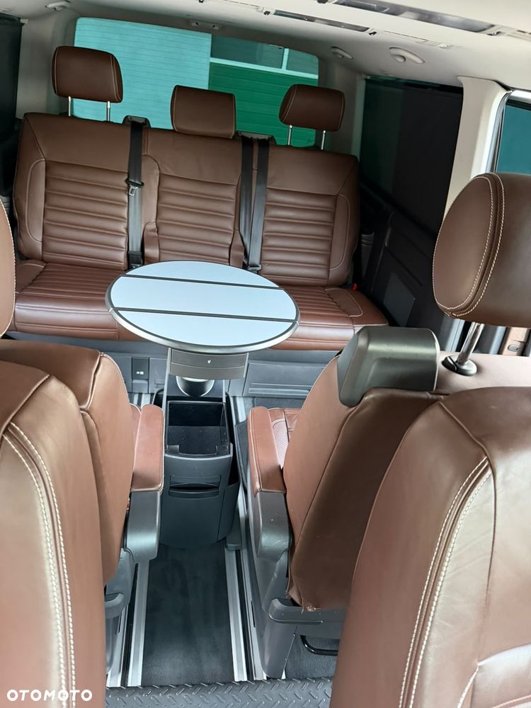 Volkswagen Multivan - 36