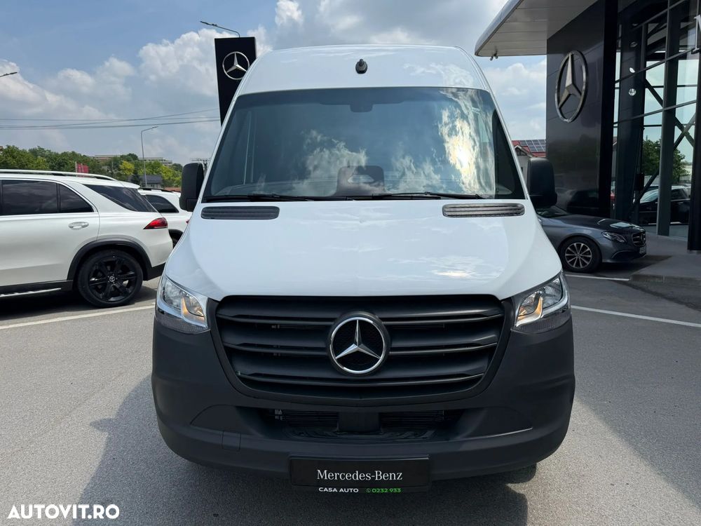Mercedes-Benz Sprinter - 2