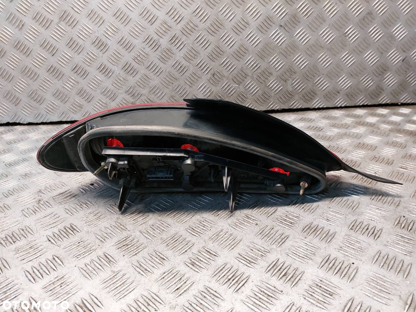 LAMPA PRAWY TYŁ PEUGEOT 406 COUPE 2289D - 2