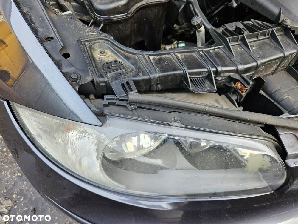 BMW 1 I E81 E87 lampa przód przednia prawa  lewa EU - 3