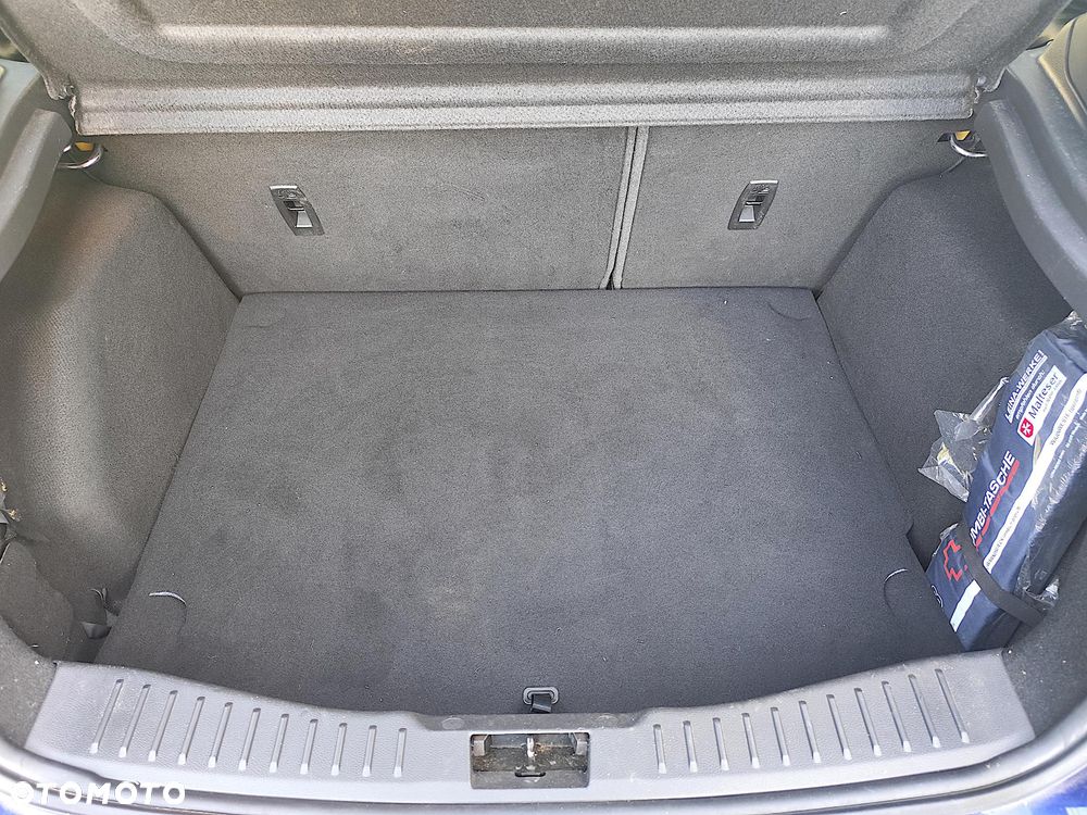 Ford Focus - 36