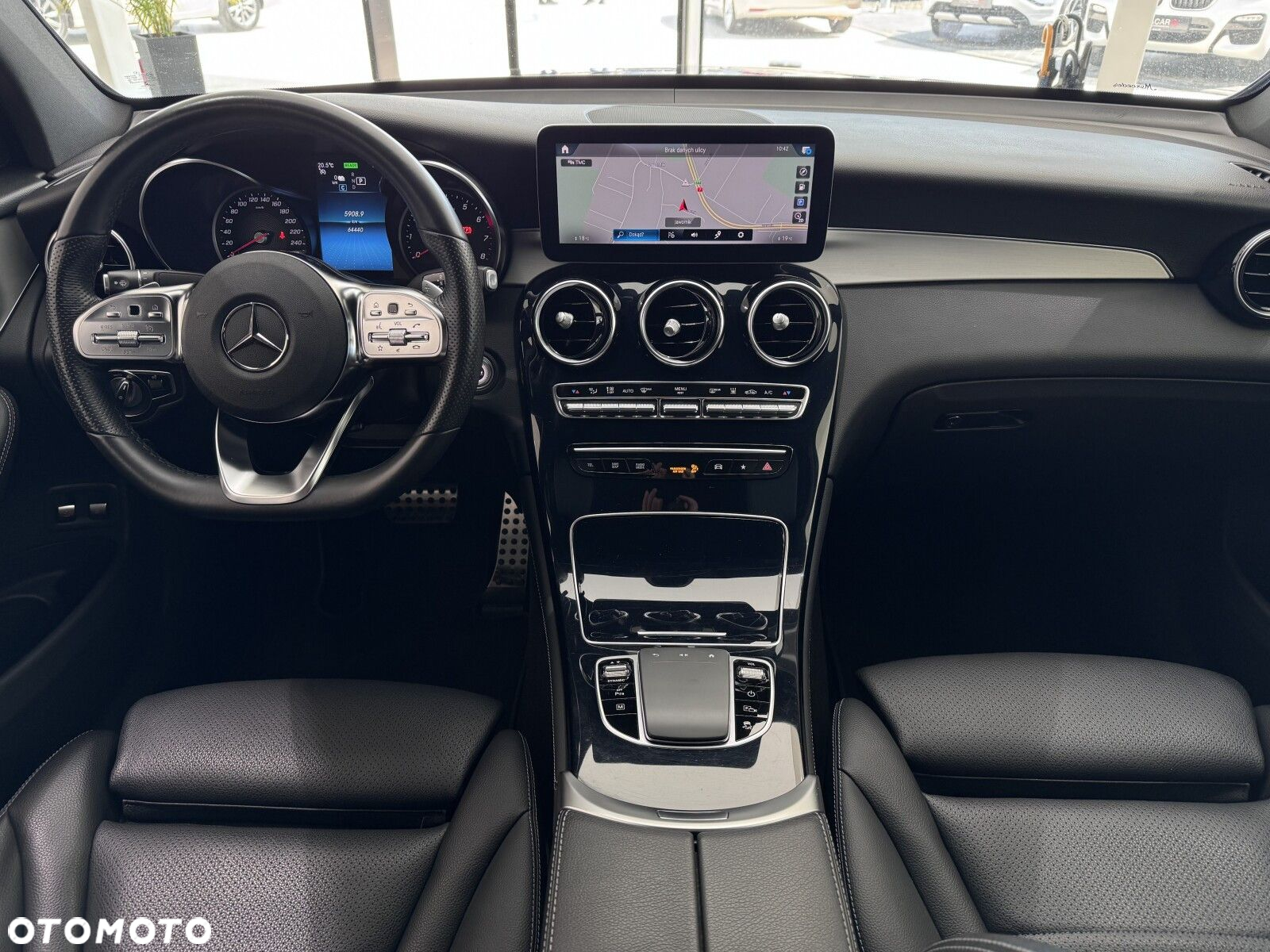 Mercedes-Benz GLC - 14