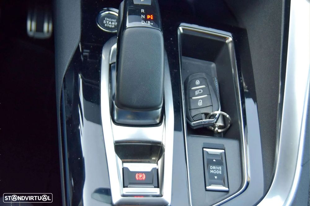 Peugeot 3008 1.6 Hybrid GT e-EAT8 - 18