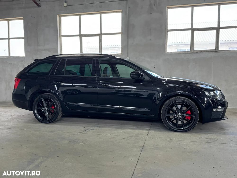 Skoda Octavia Combi Diesel 2.0 TDI RS - 11