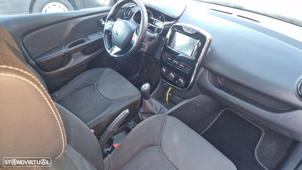 Renault Clio Sport Tourer 1.5 dCi Dynamique S - 16