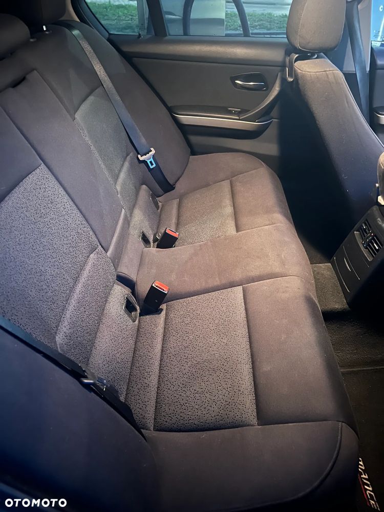 BMW Seria 3 318i - 13