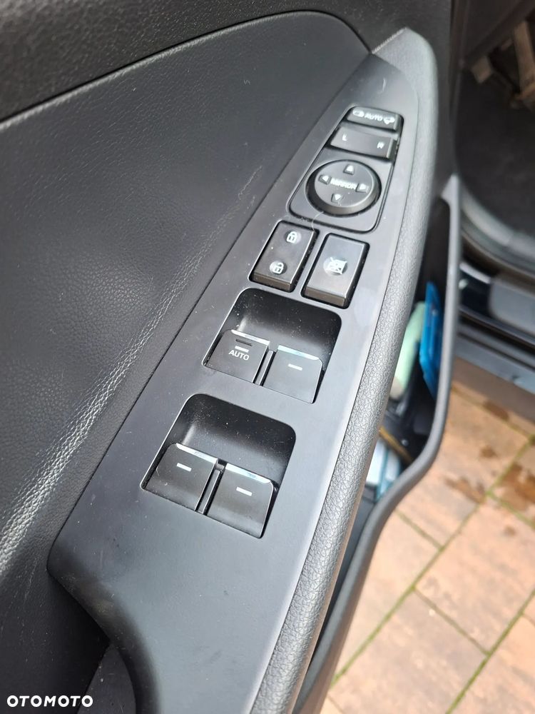 Hyundai Tucson 1.6 GDI BlueDrive Style 2WD - 14