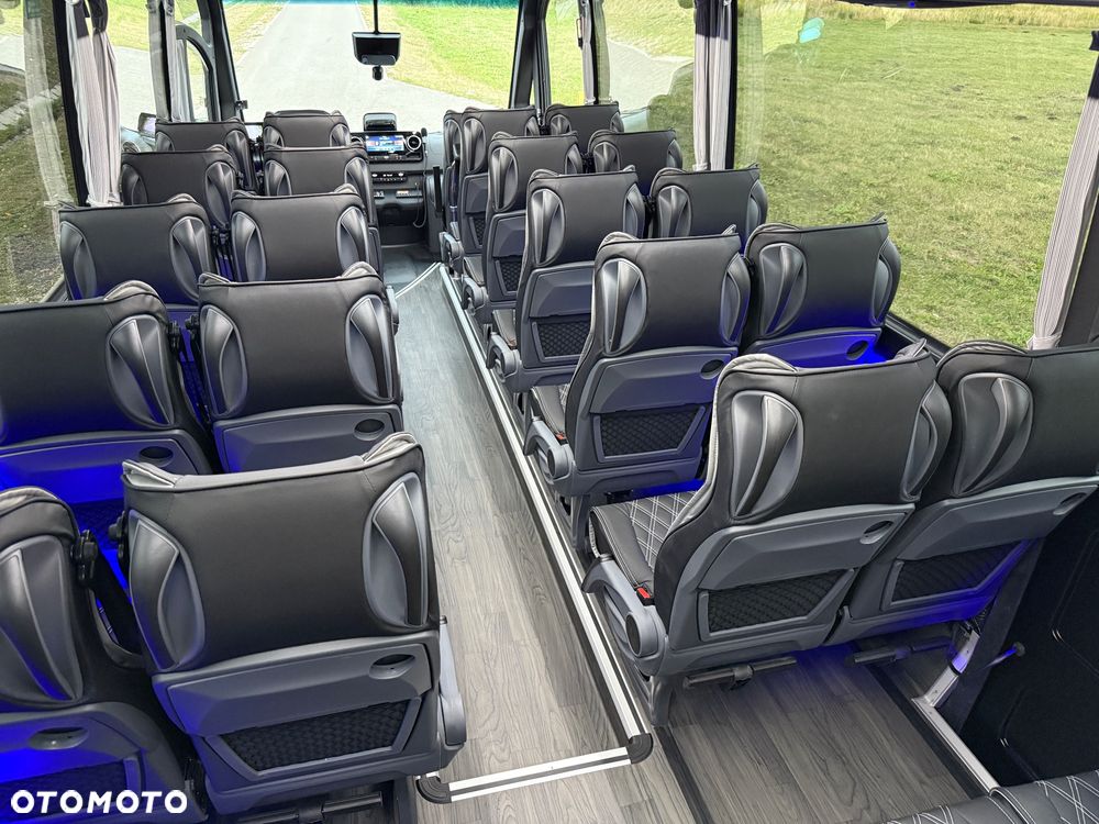 Mercedes-Benz Sprinter 519 - 39