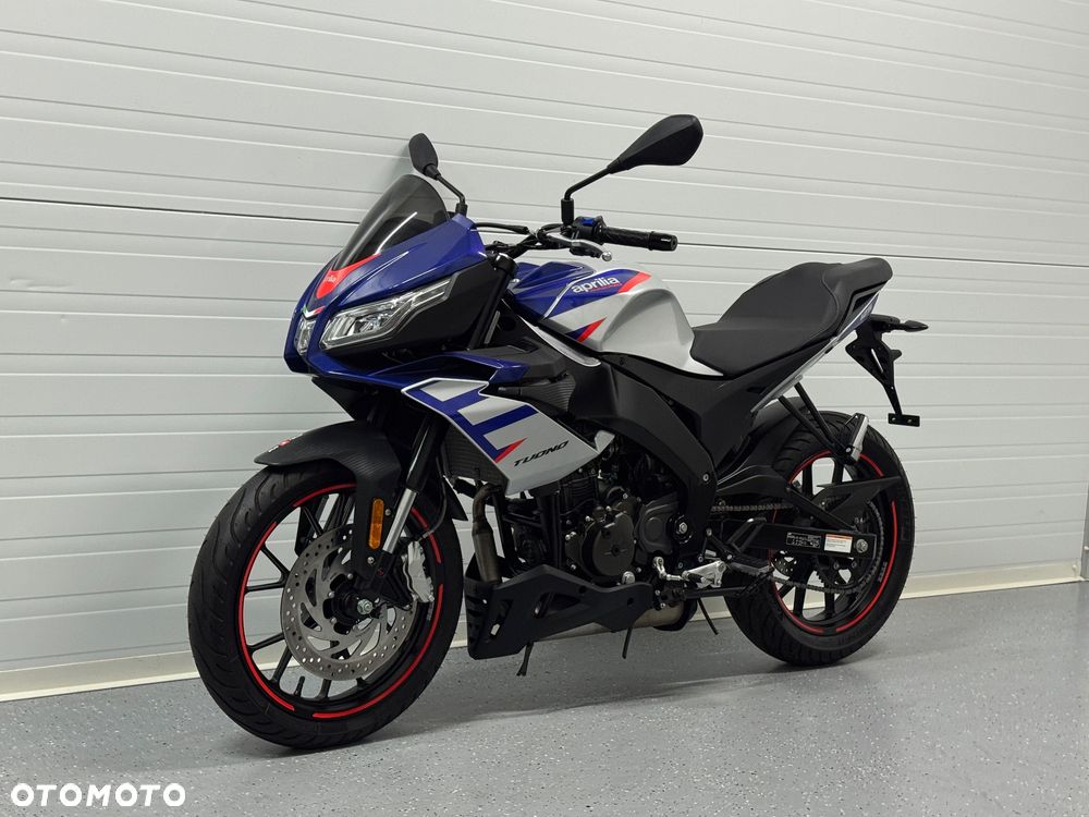 Aprilia Tuono - 15