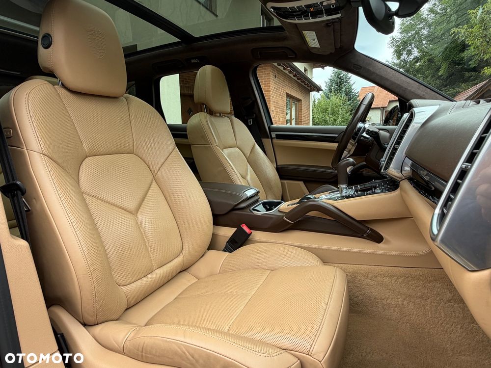 Porsche Cayenne Platinum Edition - 11