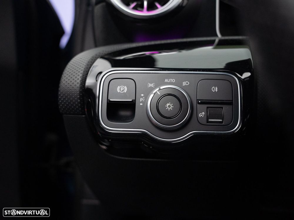 Mercedes-Benz A 180 Limousine d AMG Line Aut. - 18