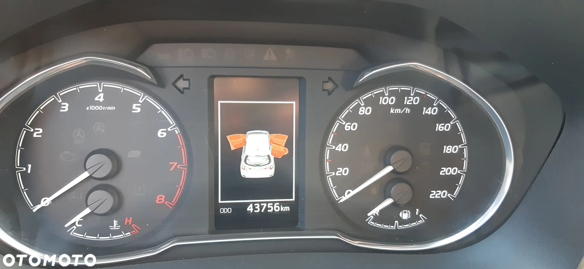 Toyota Yaris 1.5 Premium - 8