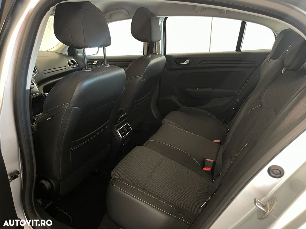 Renault Megane TCe 140 GPF Equilibre - 12