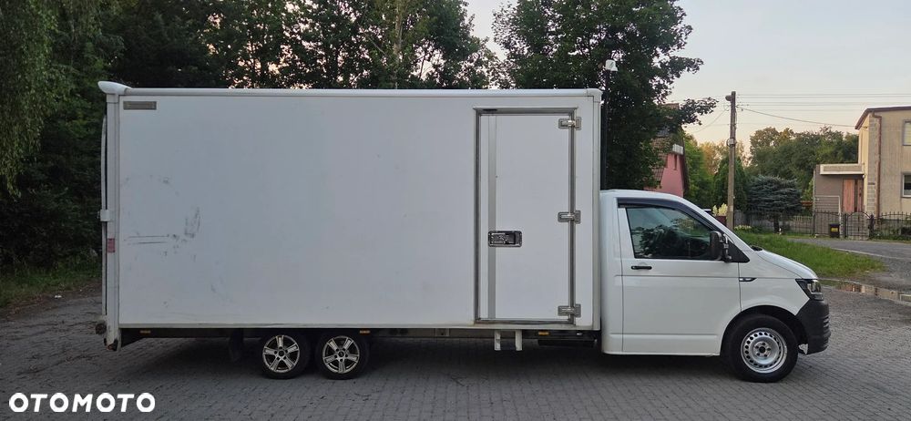 Volkswagen Transporter - 2