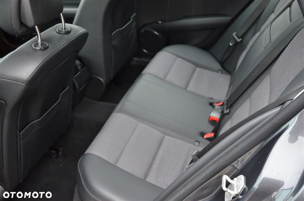 Mercedes-Benz Klasa C 200 CDI DPF Avantgarde - 15