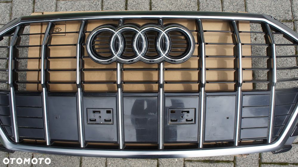 ATRAPA PRZEDNIA GRILL AUDI Q3 83A - 4