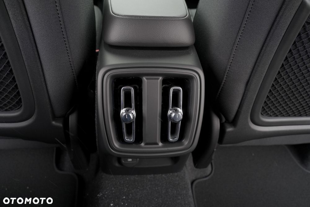 Volvo XC 40 B3 Essential - 8