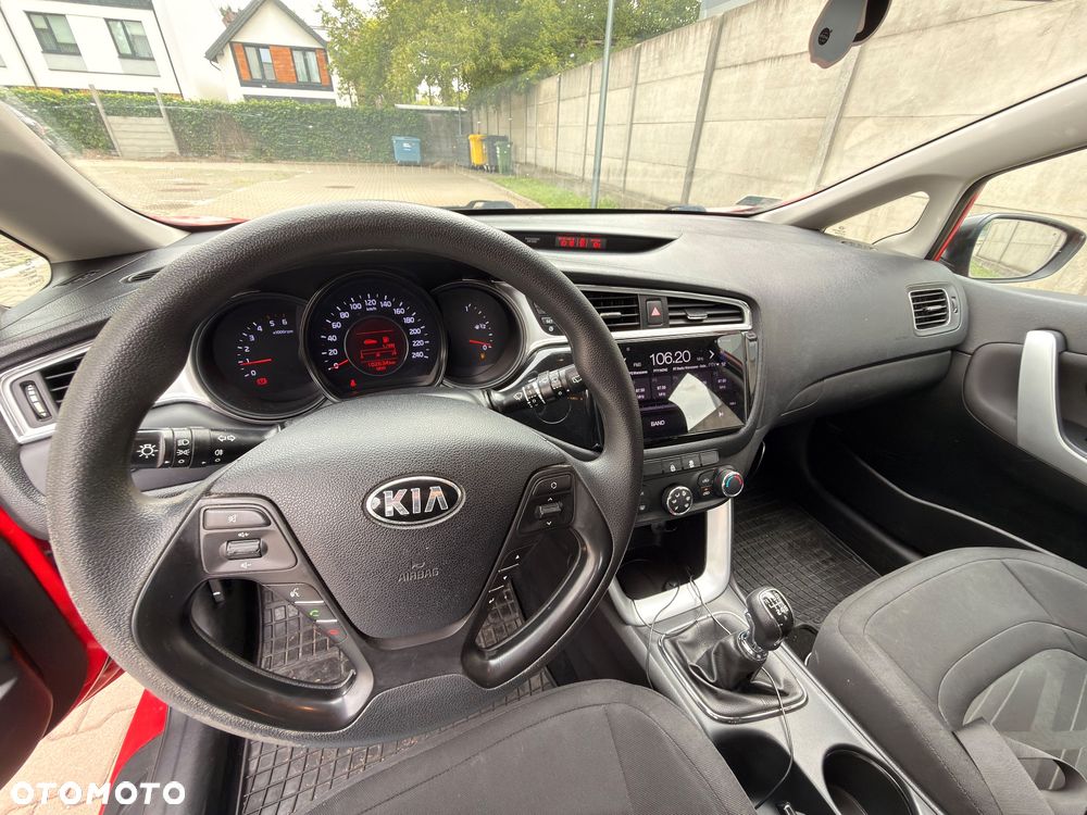 Kia Ceed - 6
