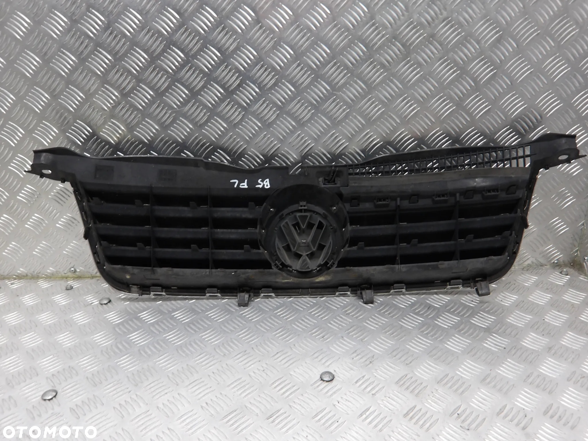 PASSAT B5 FL SEDAN 2.5 TDI 4MOTION ATRAPA GRILL 3B0853651L - 2