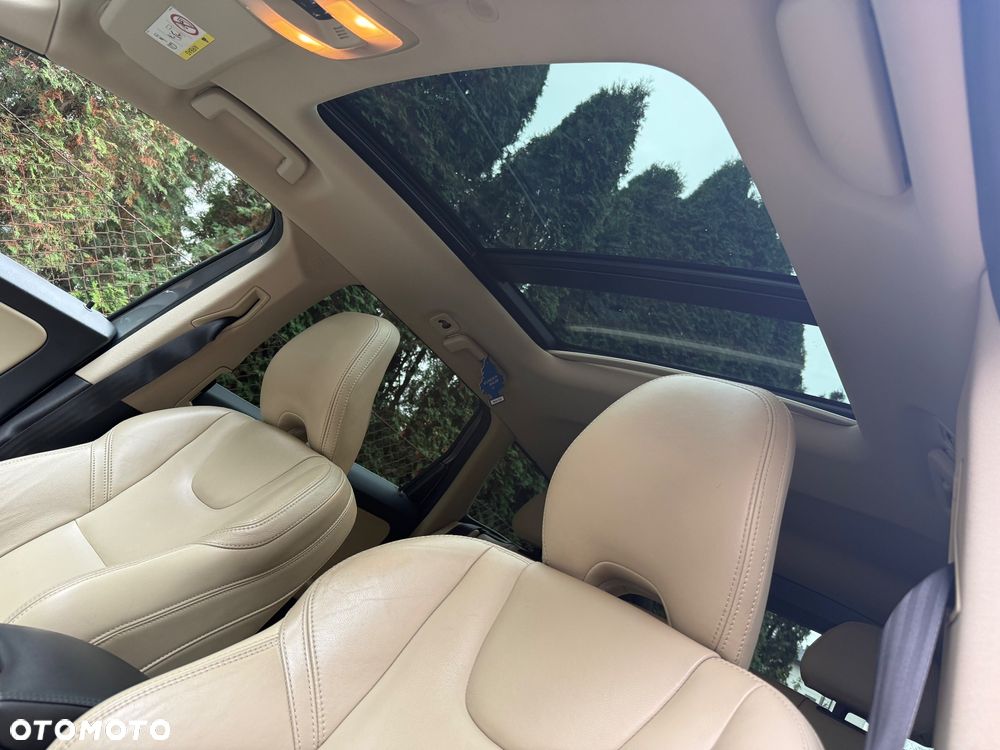 Volvo XC 60 D4 Momentum Pro - 13