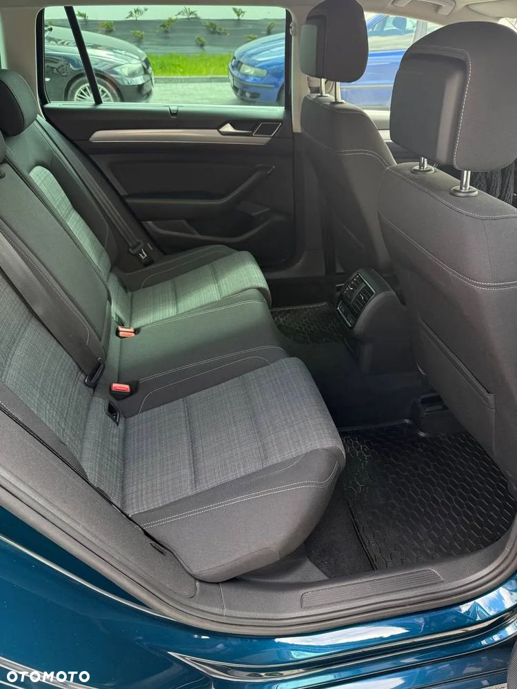 Volkswagen Passat 2.0 TDI EVO Business DSG - 7