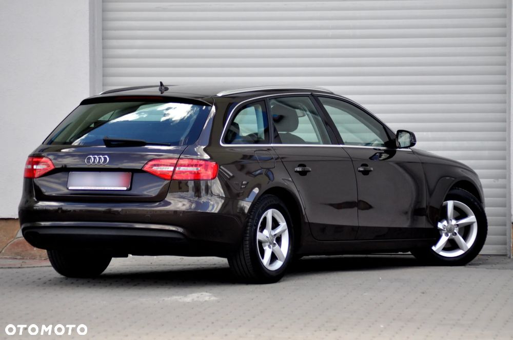 Audi A4 Avant 2.0 TDI DPF Ambiente - 9