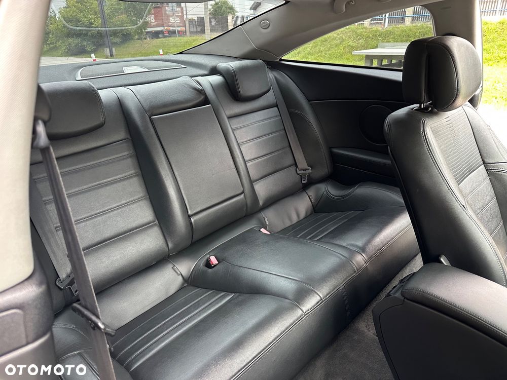 Renault Laguna 2.0 dCi FAP GT - 8
